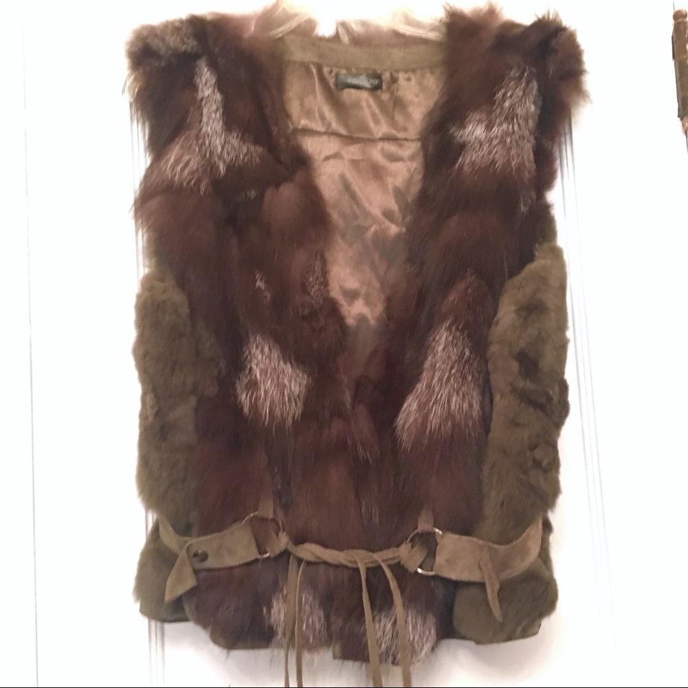 SOLD❌LOVE TOKEN Fox & Rabbit Fur VestGreen Leather - Picture 2 of 7